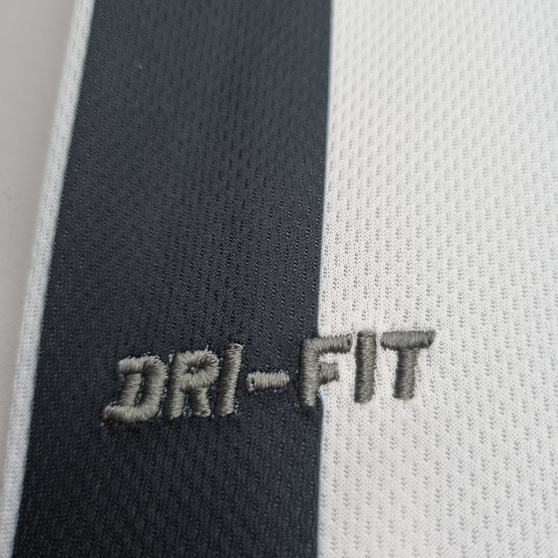 11/12 Santos FC Home Premium Kit from FootballPrestige.com - Premium Football Kits
