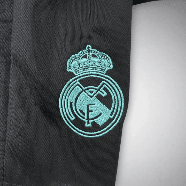 17/18 Real Madrid Away Premium Kids Size Kit from FootballPrestige.com - Premium Football Kits