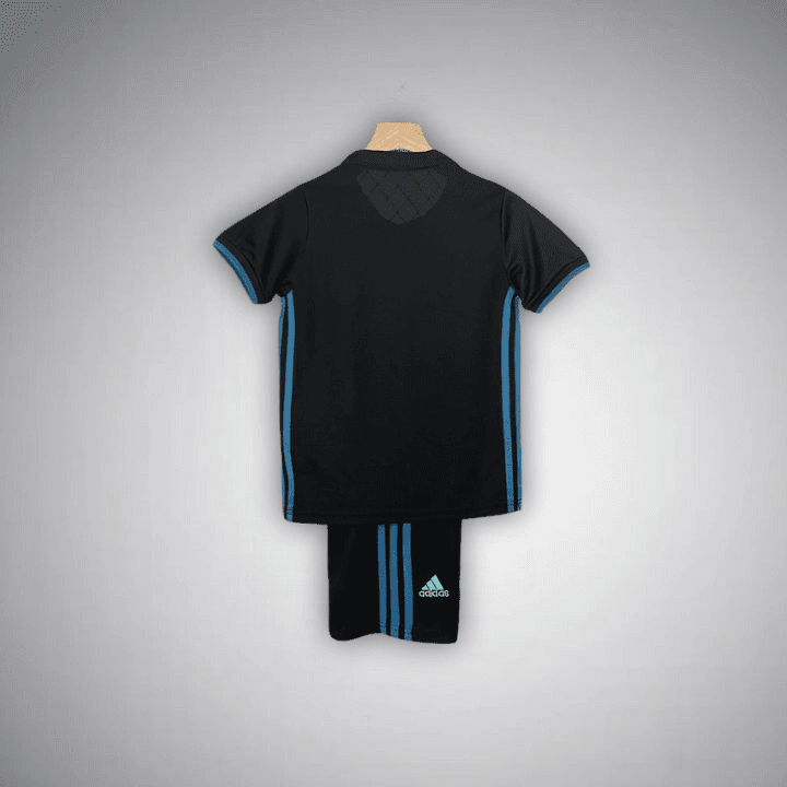 17/18 Real Madrid Away Premium Kids Size Kit from FootballPrestige.com - Premium Football Kits
