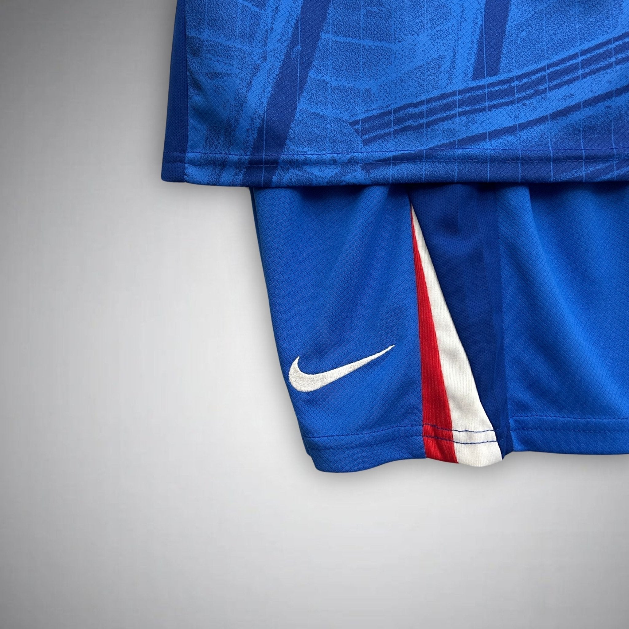 25/26 Chelsea Home Kids Size Kit from FootballPrestige.com - Premium Football Kits