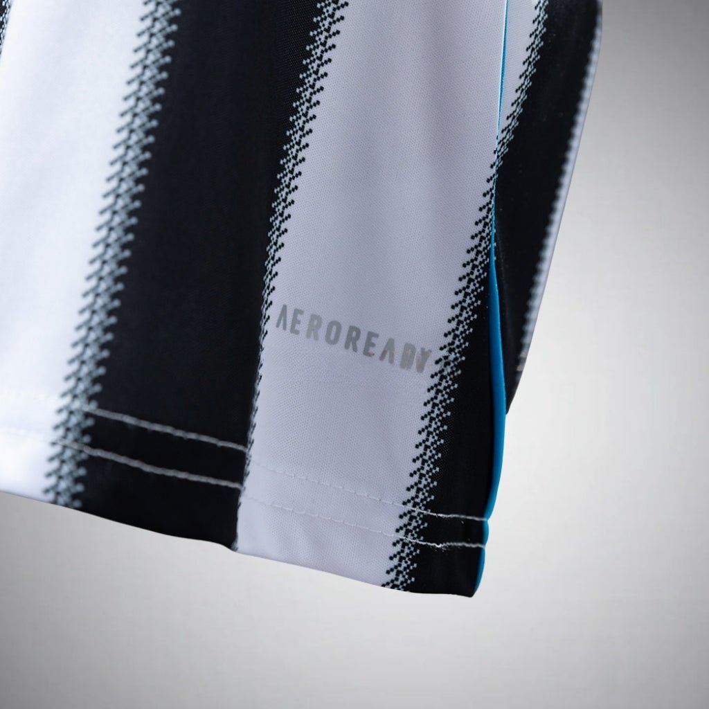 25/26 Newcastle United FC Home Kids Size Kit from FootballPrestige.com - Premium Football Kits