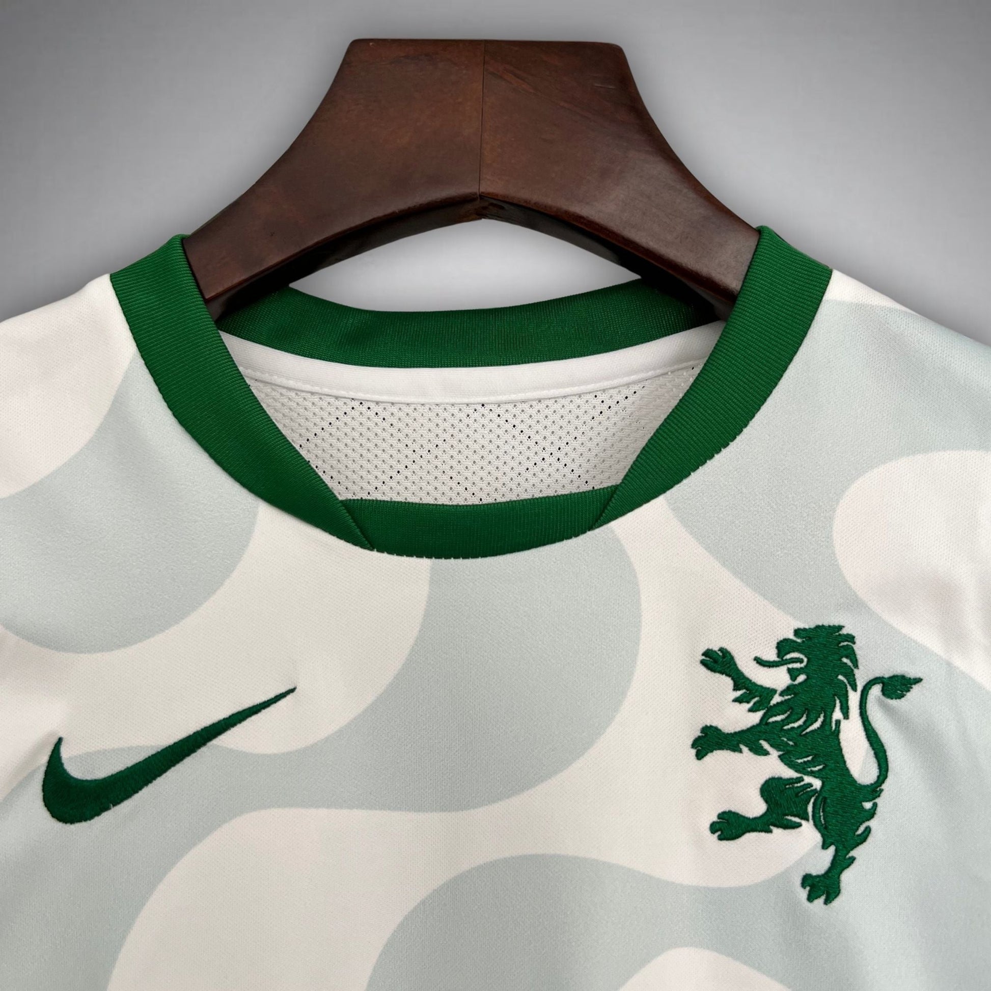 25/26 Sporting CP Fourth Kids Size Kit from FootballPrestige.com - Premium Football Kits